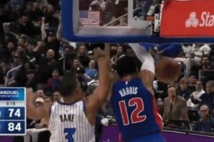 起势了!哈里斯快下上演双手暴扣&活塞一波14-1的攻势打停魔术